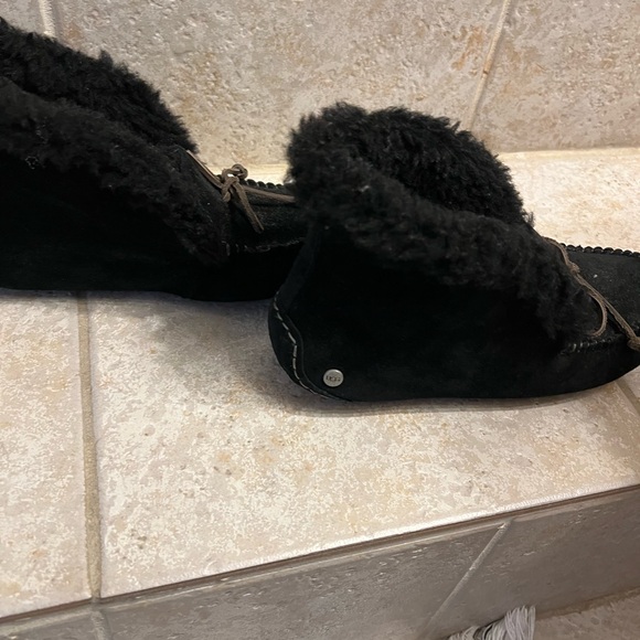 Ugg Alena slippers - Picture 3 of 3